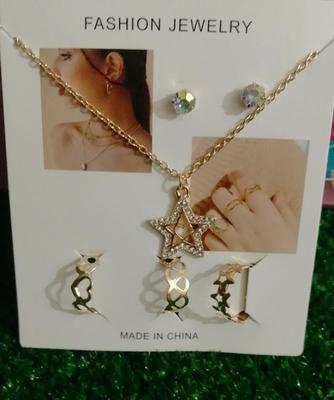 5 in 1 Locket Earrings And Rings Set